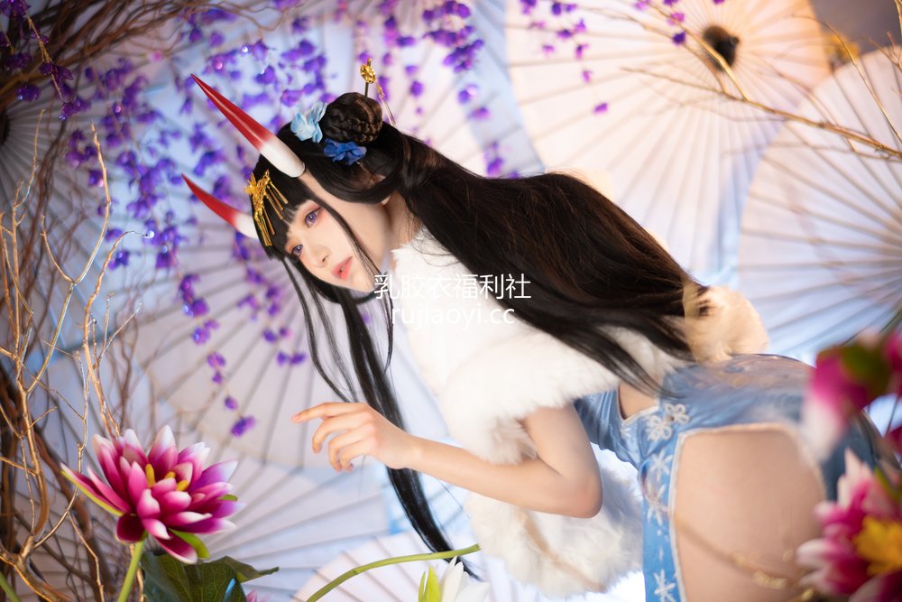 [网红杂图] Shika小鹿鹿 – 能代旗袍 [19P532MB]