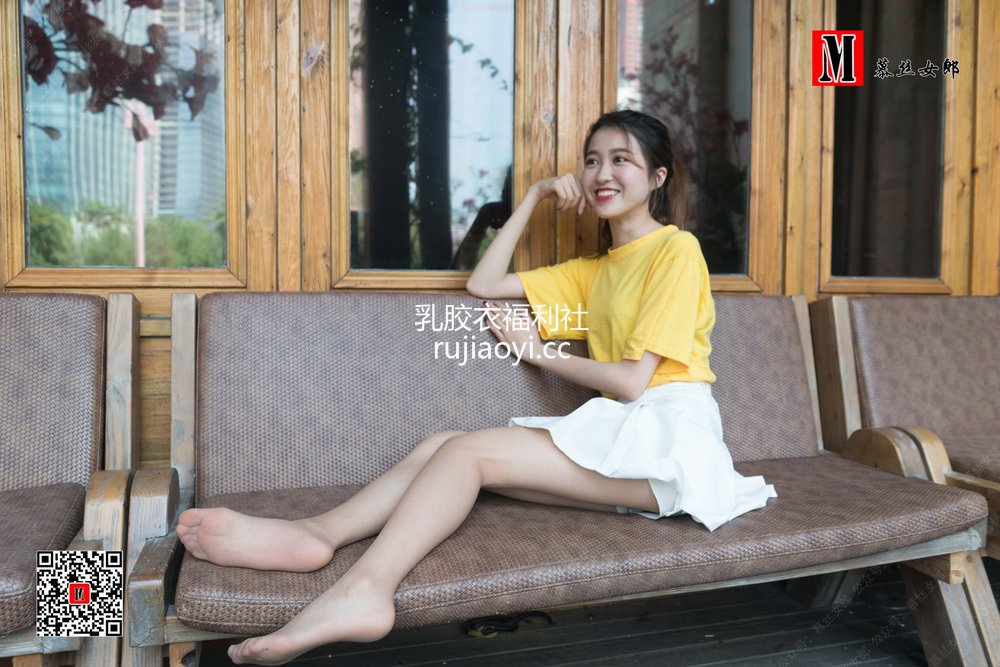 [MussGirl慕丝女郎] No.086 俏皮高跟百褶裙 [112P187MB]
