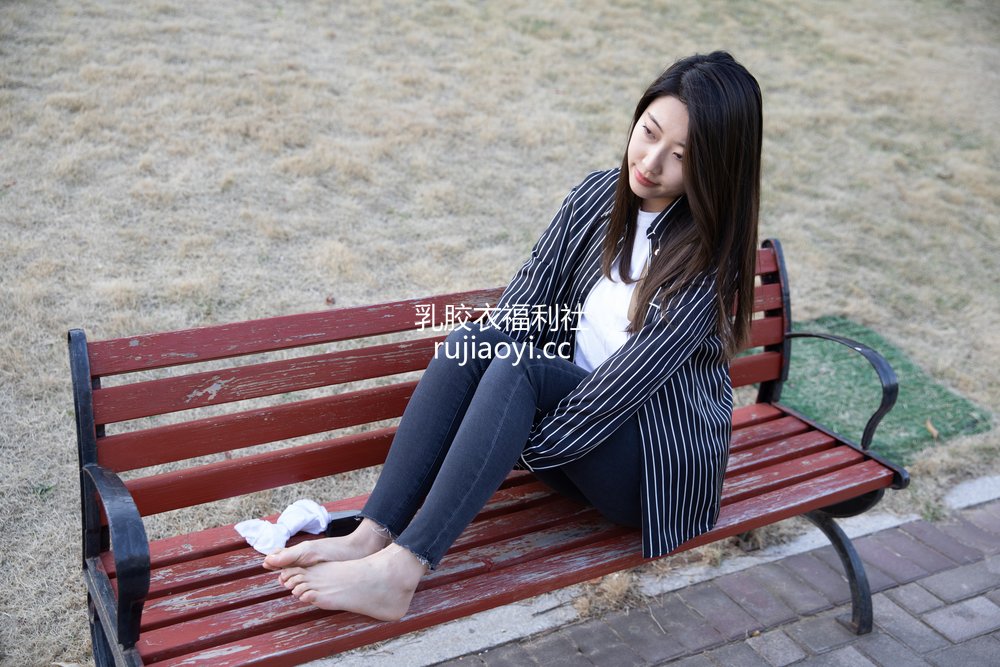 [物恋传媒] No.769 雅梦-落花入梦 [127P1V3.54GB]