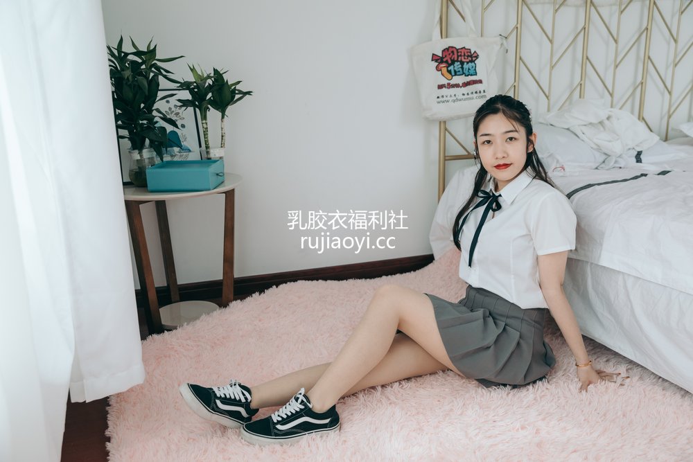 [物恋传媒] No.821 笑笑-柳如风 [119P1V2.80GB]