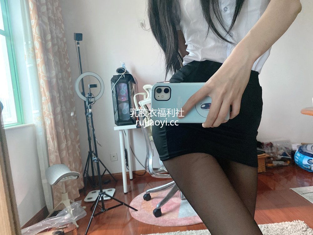 [网红杂图] 51酱 – OL衬衣 [20P2V108MB]