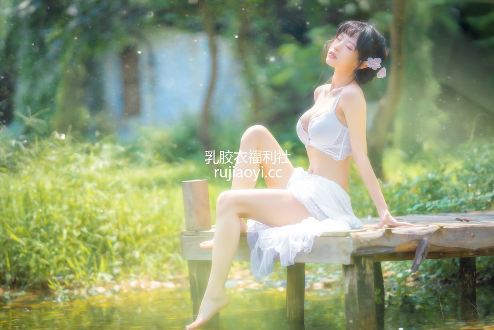 [网红杂图] 清水由乃 – 蕾丝花园 [34P794MB]