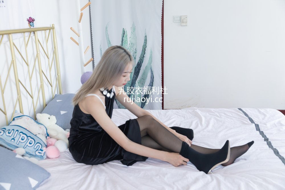 [物恋传媒] No.811 小鹿竹林梦 [153P1V3.12GB]