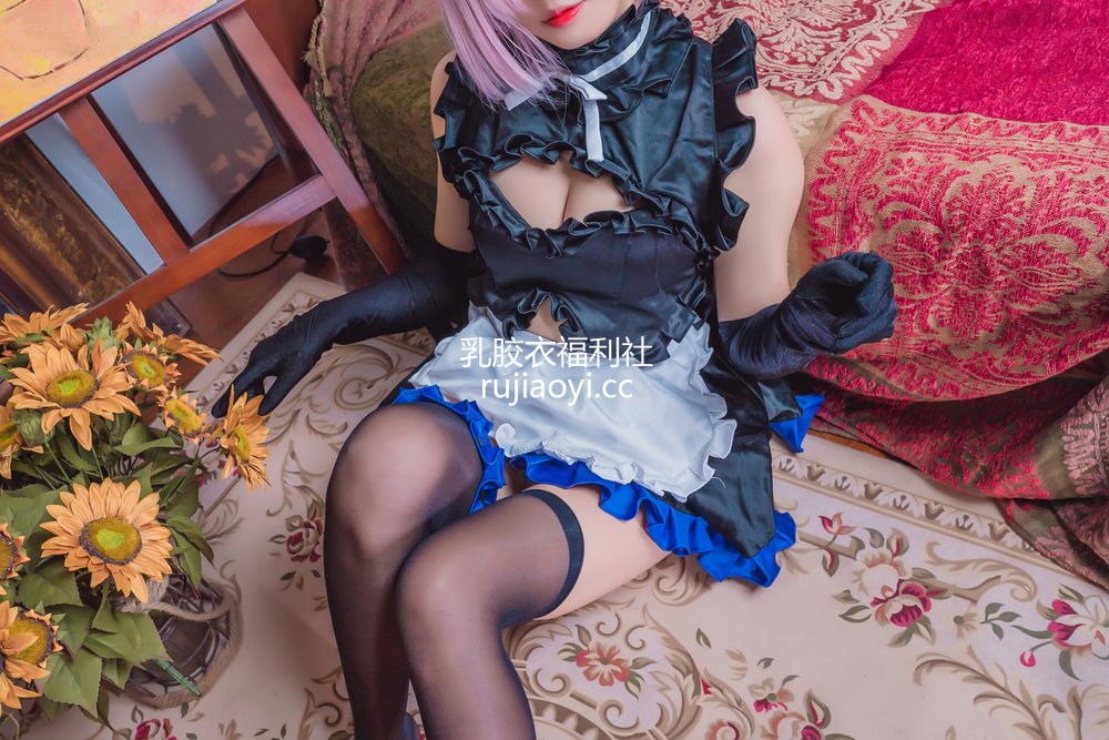 [网红杂图] 墨玉-M – 玛修女仆 [40P437MB]