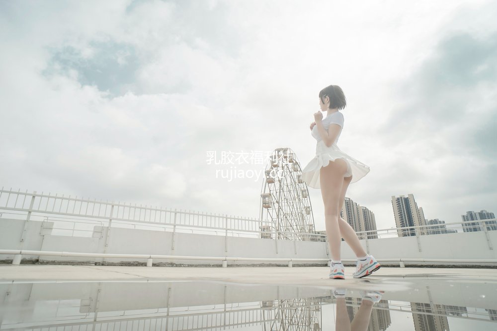 [网红杂图] 阿薰kaOri – 天台 [82P1V649MB]