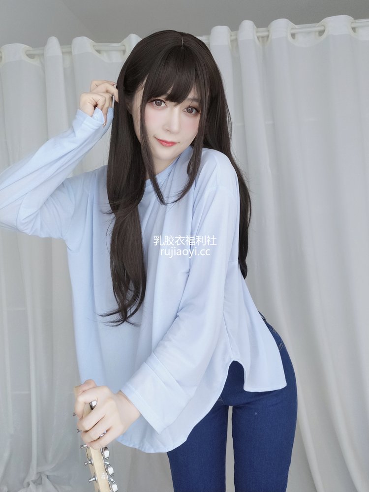 [网红杂图] 白银 – ギターの妹 [22P1V132MB]