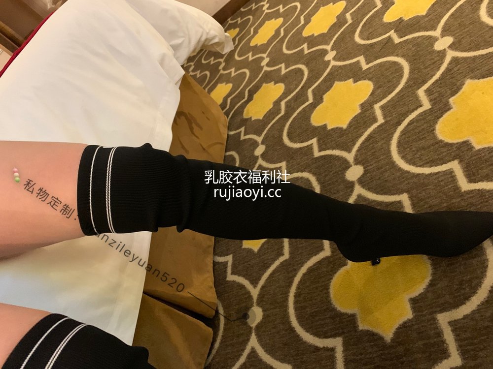 [网红杂图] Changeable丸 – 黑色定制 [72P23MB]