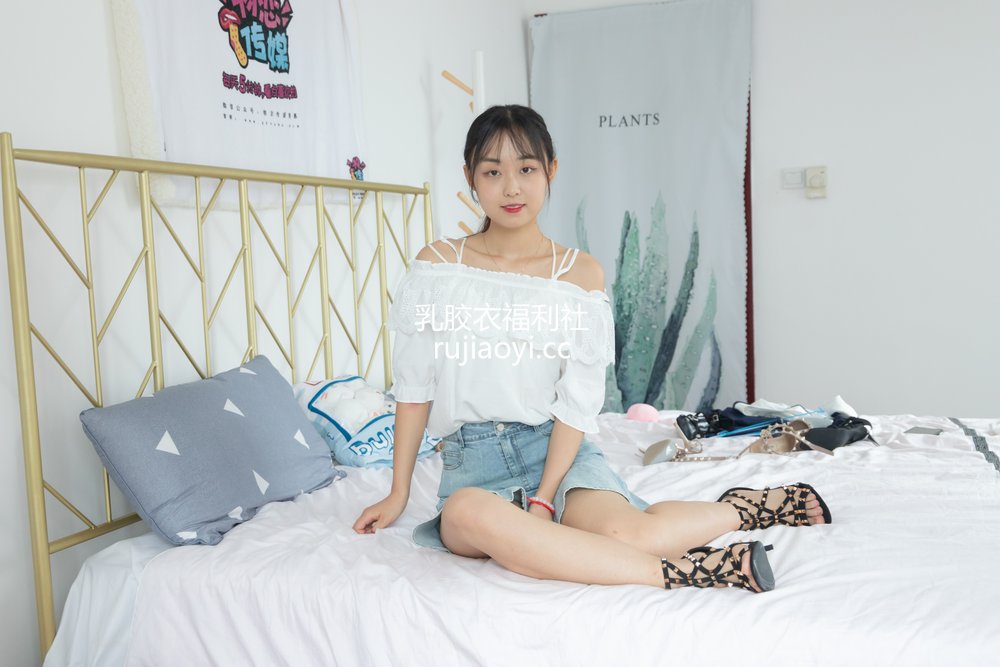 [物恋传媒] No.870 喵喵-心影绰约 [126P1V5.33GB]