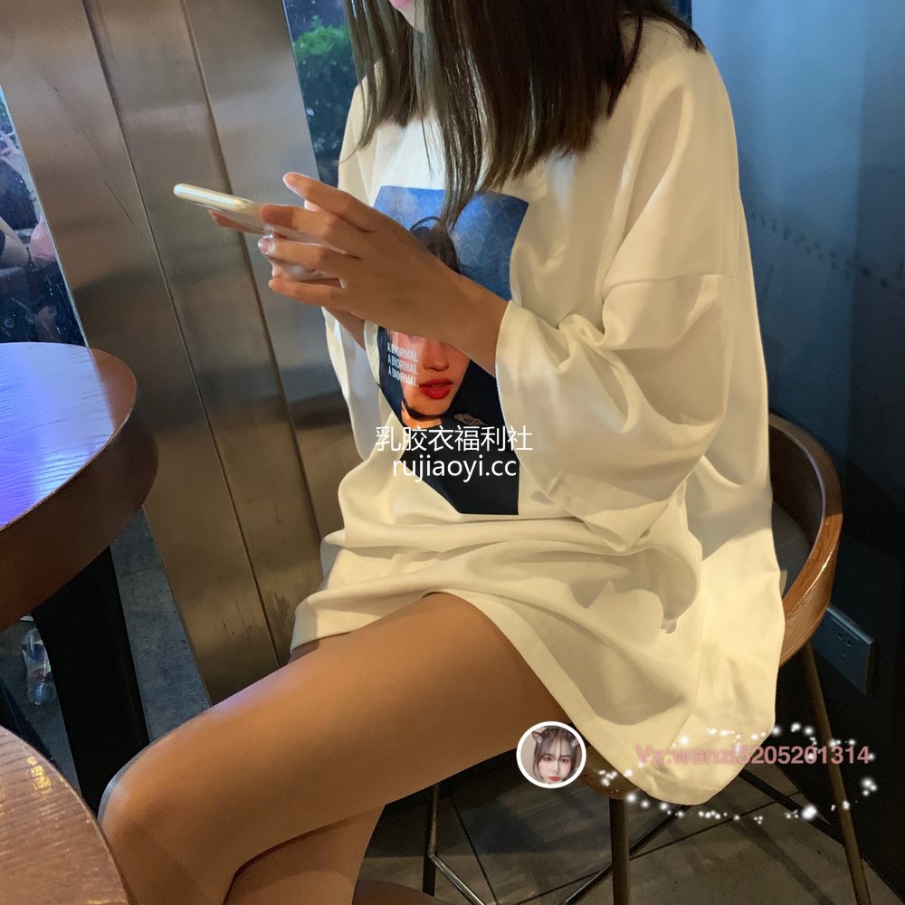 [网红杂图] Changeable丸 – 灰丝4 [38P73MB]