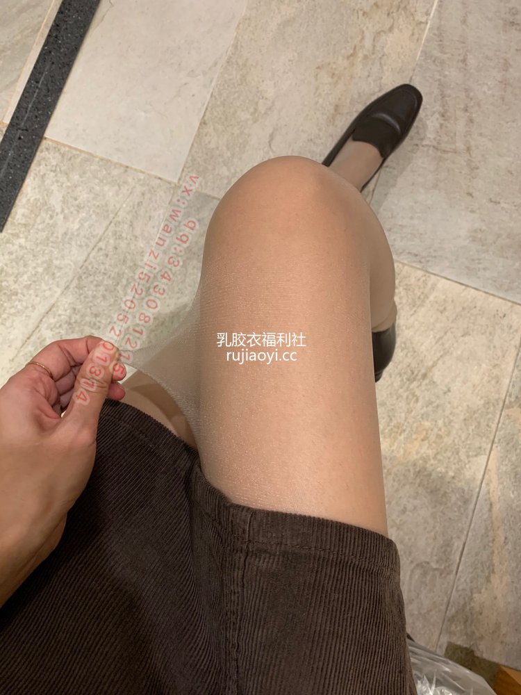 [网红杂图] Changeable丸 – 灰丝4 [27P44MB]