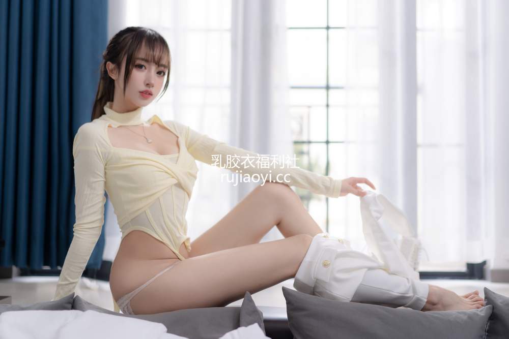 [网红杂图] 过期米线线喵 – 强制瑟瑟 [66P82MB]