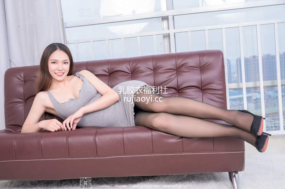 [SSA丝社] 超清写真 No.306 莹莹新春佳节大长腿黑丝写真(上) [111P1.54GB]