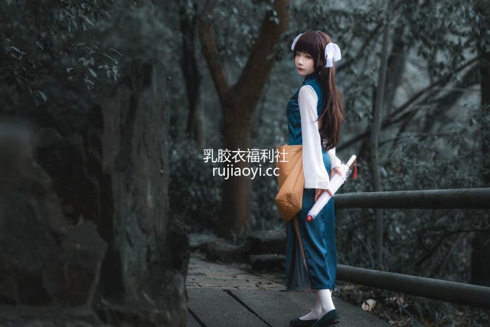 [网红杂图] 王胖胖u – 小道友旗袍 [9P150MB]