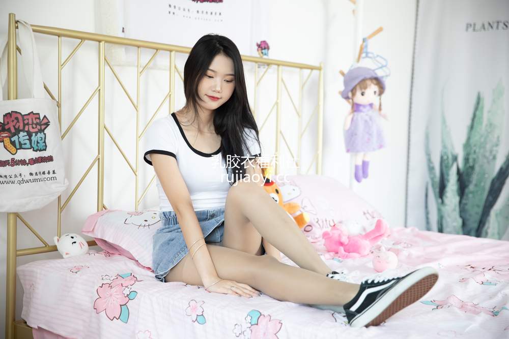 [物恋传媒] No.884 小竹-秋风如雨 [123P1V2.94GB]