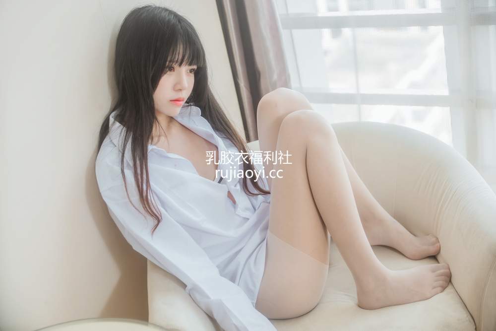 [网红杂图] 桜桃未熟 – 白衬衫散发 [49P409MB]
