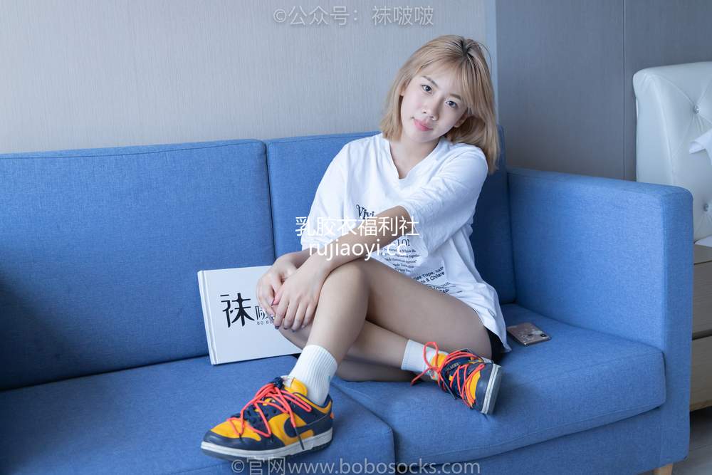 [BoBoSocks袜啵啵] No.009 果冻-耐克板鞋、白棉袜、裸足 [130P1V5.84GB]