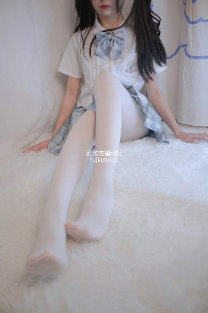 [网红杂图] 是暖暖呀 – 白色雪糕 [55P556MB]