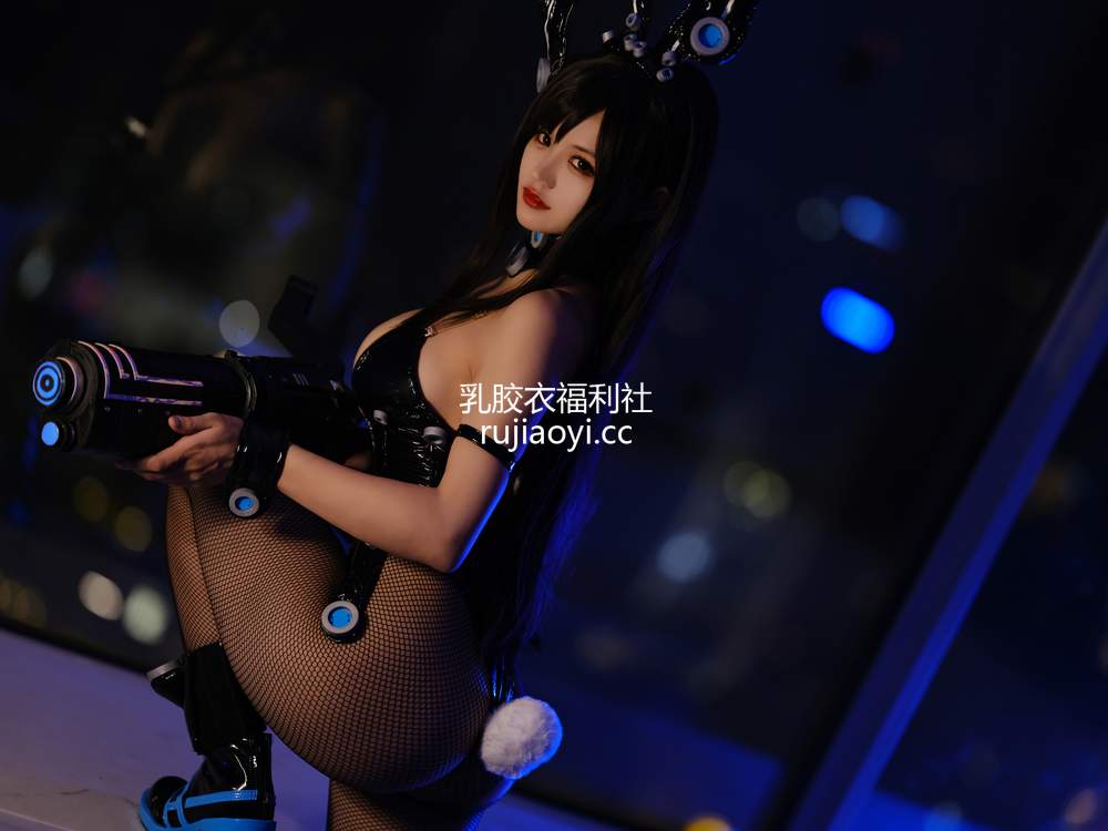 [网红杂图] 小仓千代w – 下平玲花兔女郎 [20P84MB]