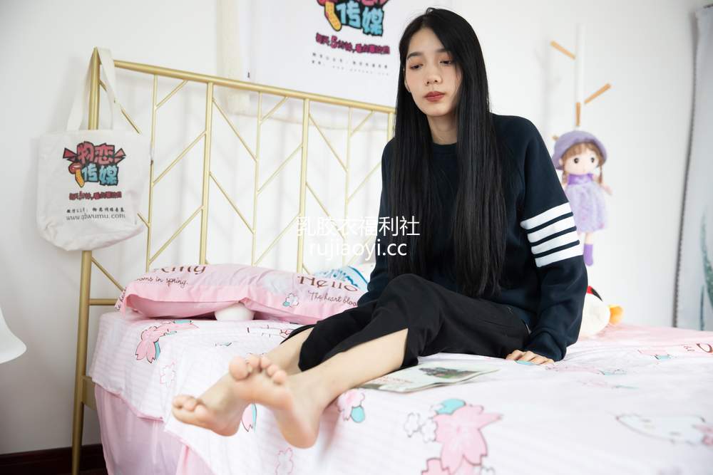 [物恋传媒] No.909 蕾蕾-黑色玫瑰 [128P1V3.10GB]
