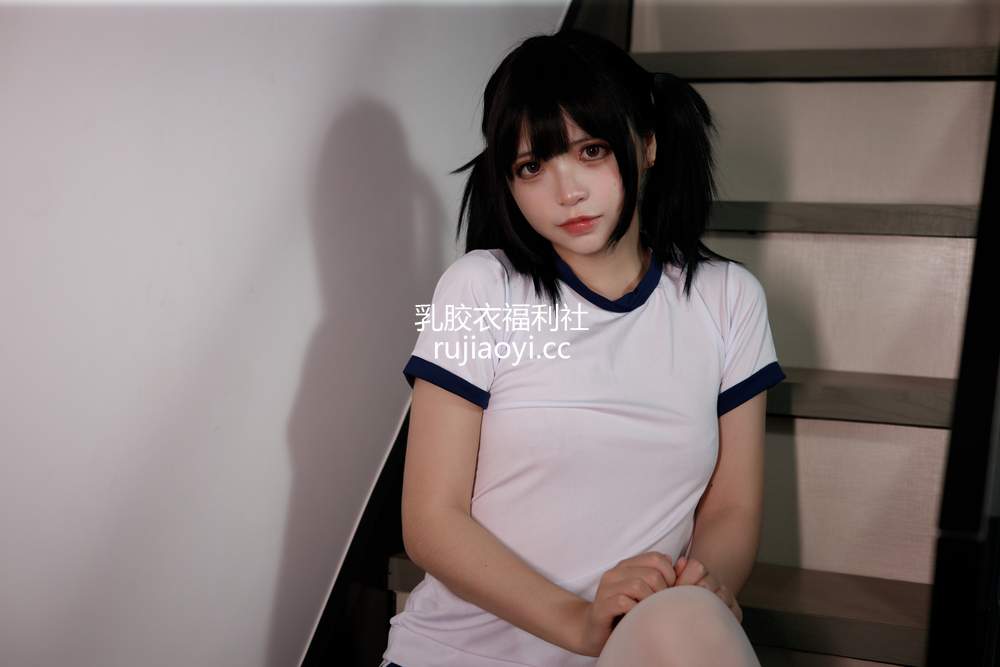 [网红杂图] 疯猫ss – 白色情人节福袋 体操服 [40P708MB]