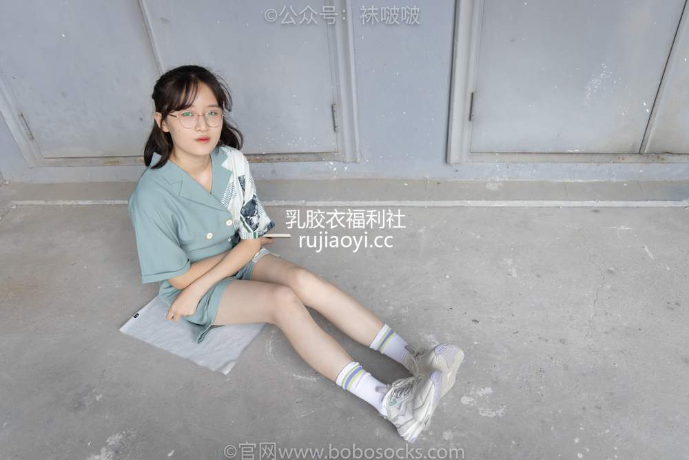 [BoBoSocks袜啵啵] No.025 熊熊-安踏运动鞋、白色棉袜、裸足 [146P1V5.23GB]