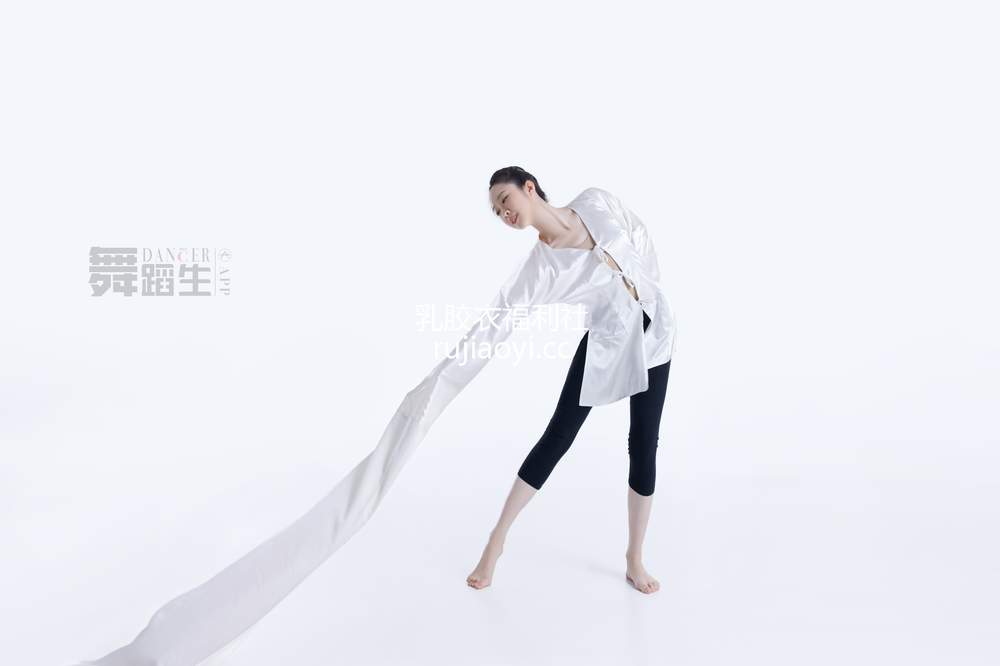 [GALLI嘉丽] 舞蹈生日记 – 085 景思佳 [40P229MB]