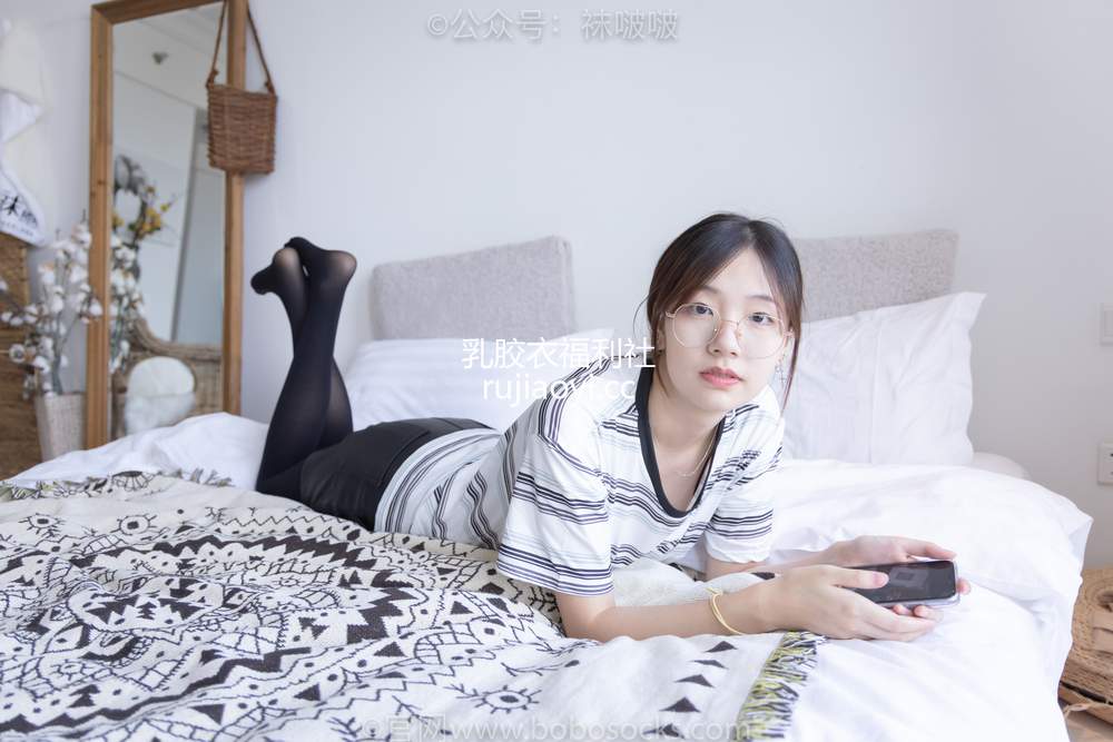 [BoBoSocks袜啵啵] No.029 小甜豆-平底鞋、厚黑丝、厚肉丝、踩饼干 [144P1V4.08GB]