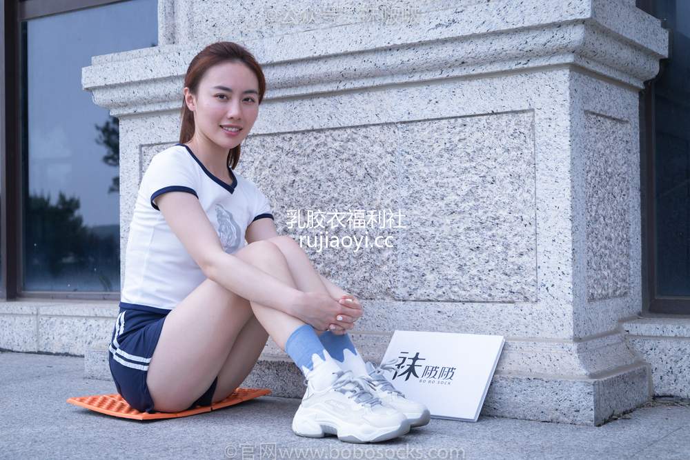 [BoBoSocks袜啵啵] No.028 小米-运动鞋、白棉袜、裸足 [133P1V6.50GB]
