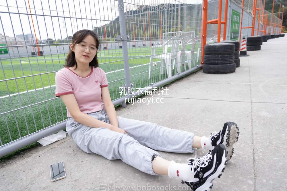 [BoBoSocks袜啵啵] No.016 熊熊-斯凯奇运动鞋、棉袜、裸足 [147P1V4.71GB]