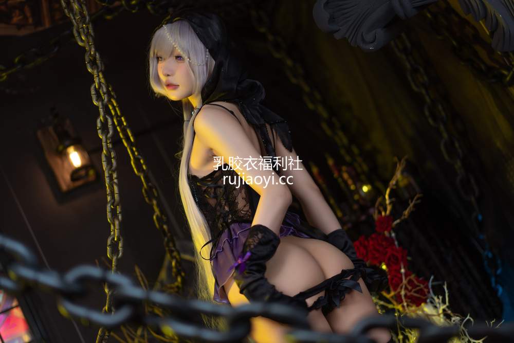 [网红杂图] 阿包也是兔娘 – 午夜瞌睡魔女 [40P760MB]