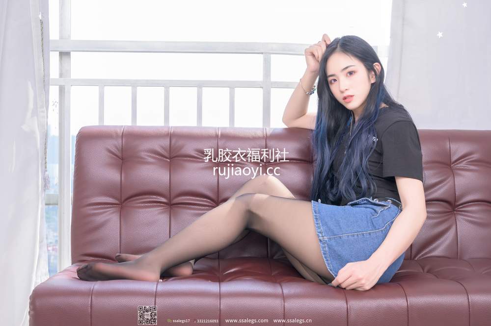 [SSA丝社] 超清写真 No.367 茵茵阳光下的真实黑丝(下) [131P1.57GB]