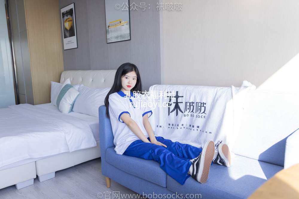 [BoBoSocks袜啵啵] No.039 小奶熊-校服、vans帆布鞋、短白棉袜、裸足 [154P1V7.00GB]