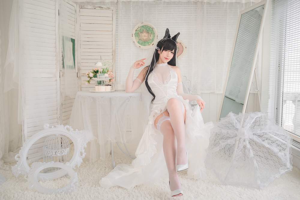 [网红杂图] 九曲Jean – 爱宕婚纱 [41P271MB]
