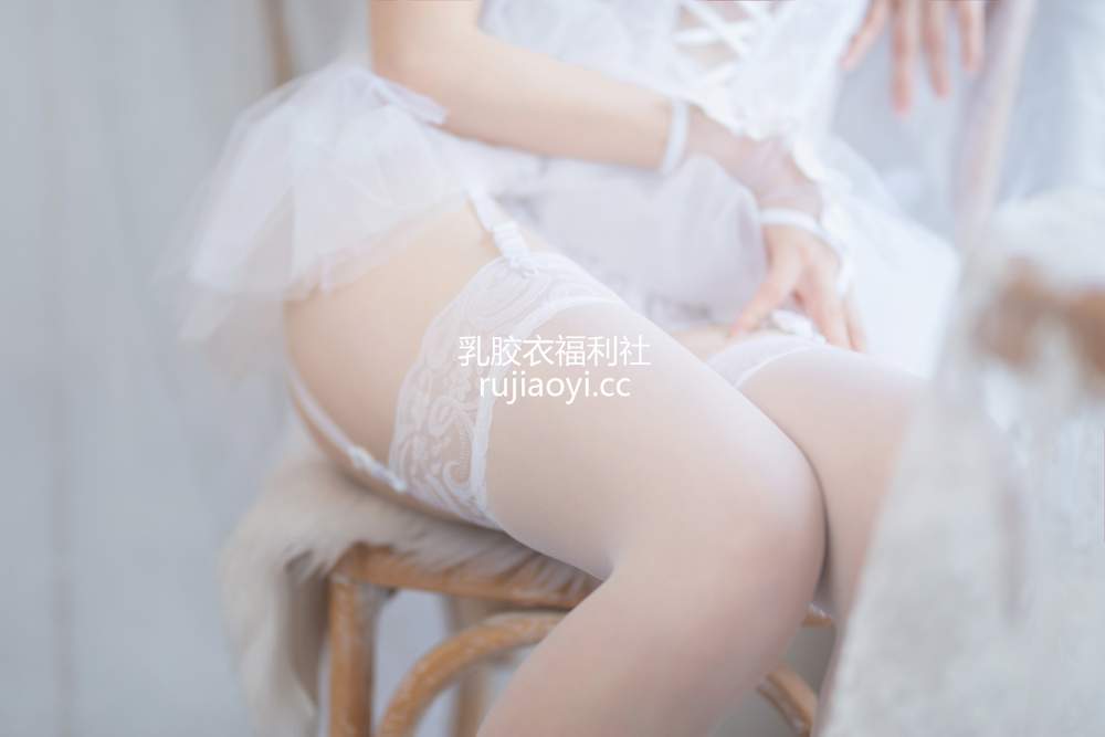 [网红杂图] 封疆疆v – 绫 [50P513MB]