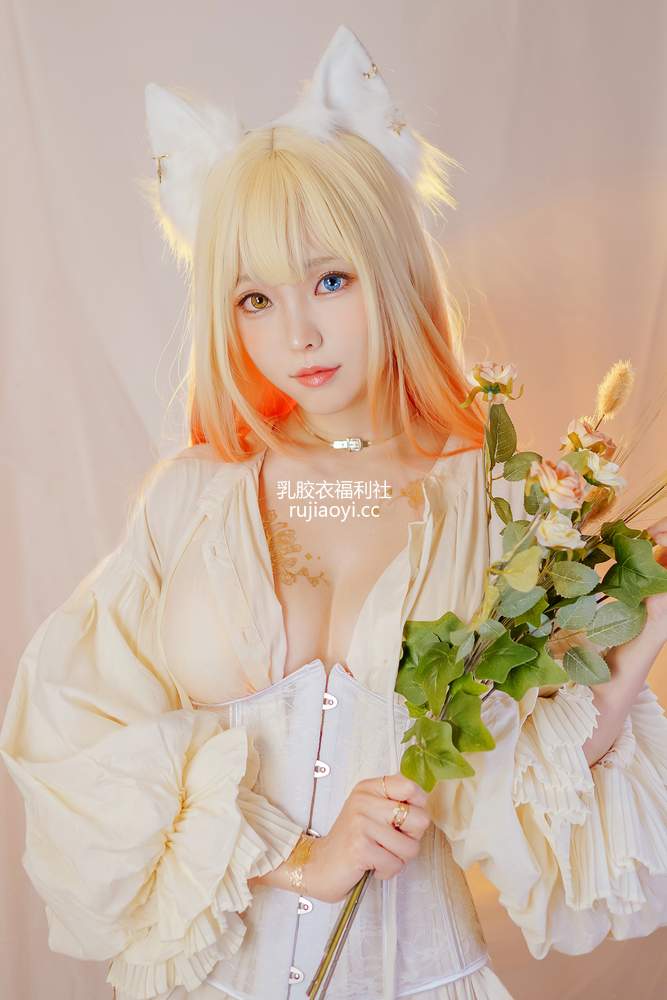 [网红杂图] Ely_eee(ElyEE子) – Cat魔女與貓 [41P1V84MB]