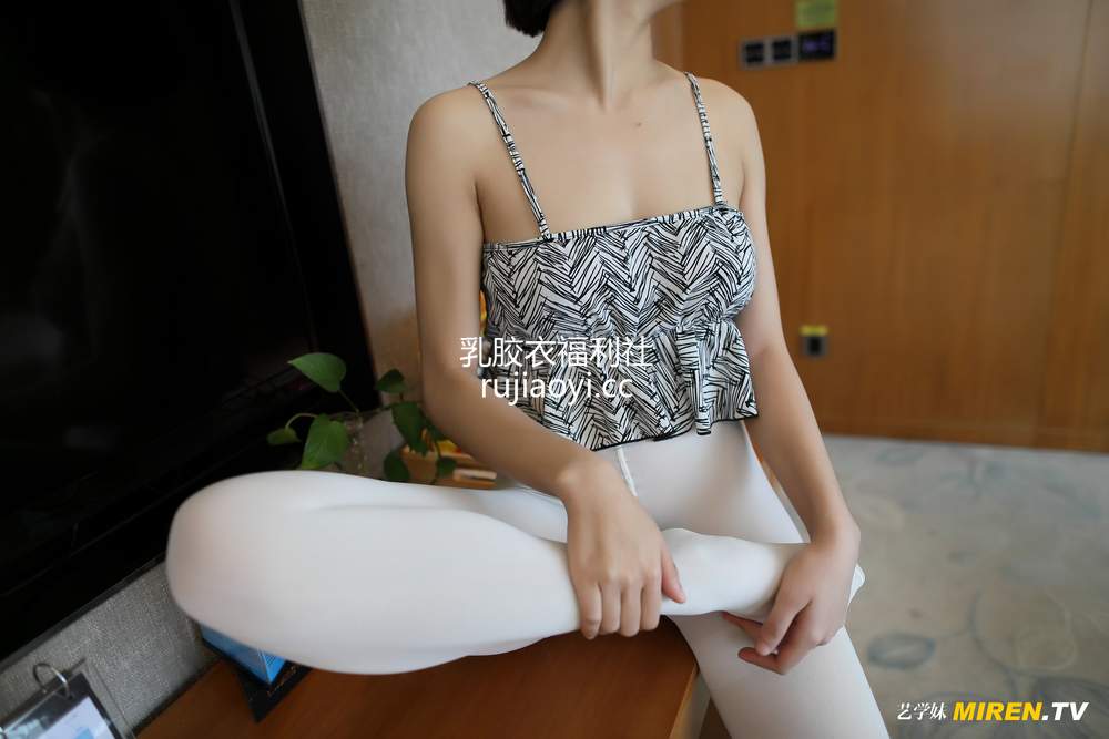 [ROSI写真] 艺学妹 2020.04.24 No.117 [75P71MB]