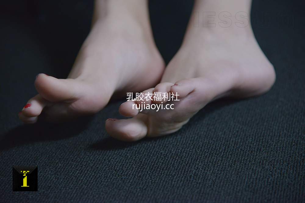 [IESS异思趣向] 普惠集156 若琪的裸腿 [84P166MB]