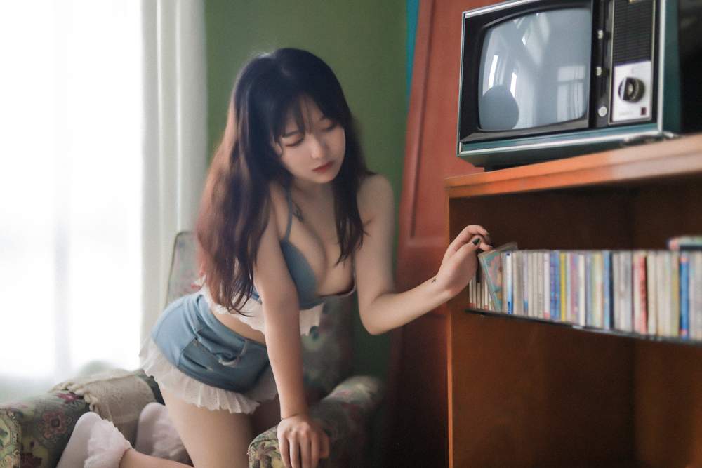 [网红杂图] 奇行家狗崽(棕桠阿狗崽) – 桃子听蝉 [22P277MB]