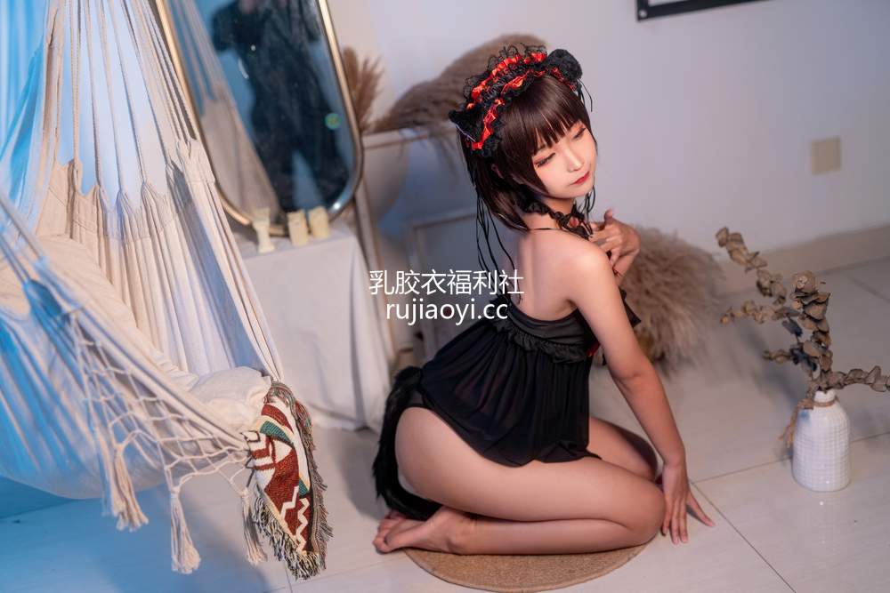 [网红杂图] 蠢沫沫 – 黑睡裙 [40P523M]