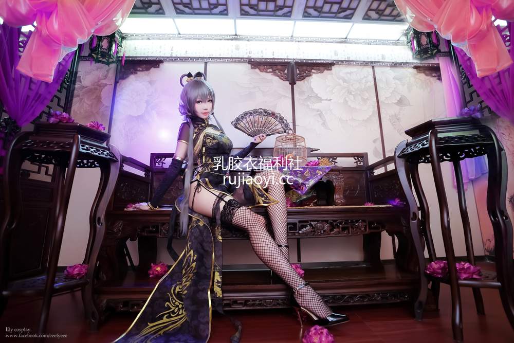[网红杂图] Ely_eee(ElyEE子) – 天依金丝雀旗袍 [13P166MB]