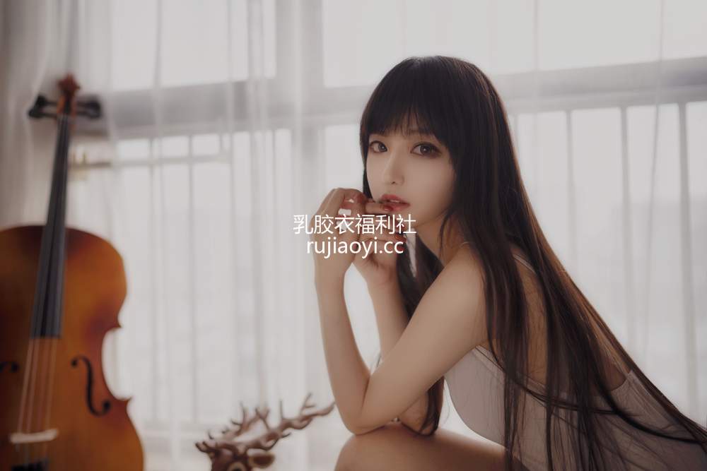 [网红杂图] Shika小鹿鹿 – 长发姑娘 [21P201MB]