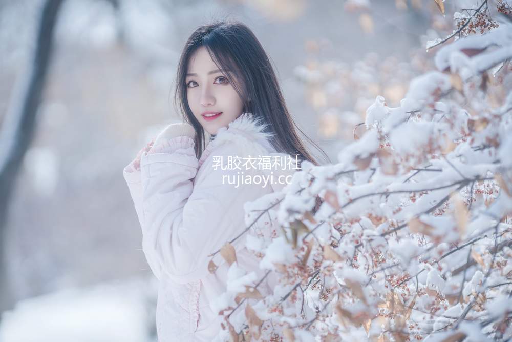 [网红杂图] Shika小鹿鹿 – 雪景 [28P154MB]