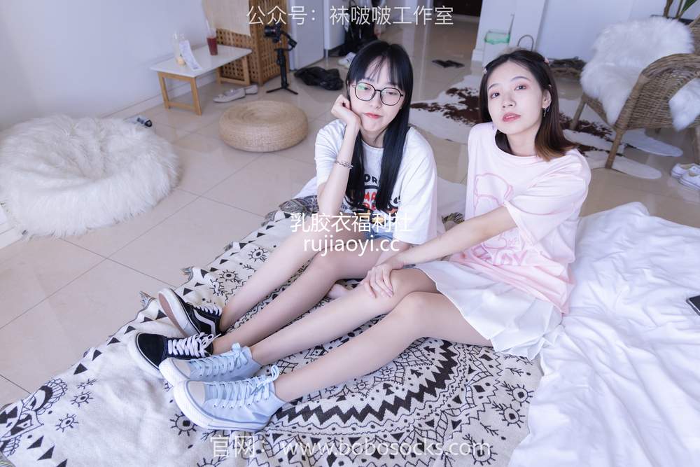 [BoBoSocks袜啵啵] No.100 小甜豆与稚予-板鞋、肉丝、脚对脚互动剧情 [132P1V6.13GB]