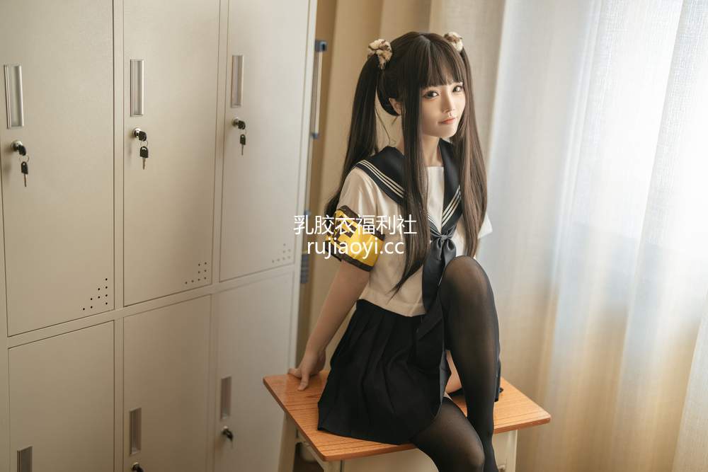 [网红杂图] 桃良阿宅 – 教室jk [33P313MB]
