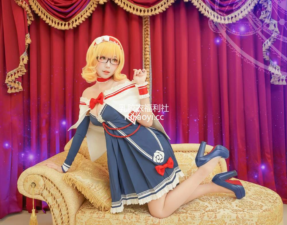 [网红杂图] Ely_eee(ElyEE子) – 小红帽 [10P22MB]