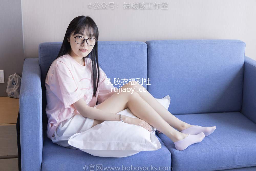 [BoBoSocks袜啵啵] No.091 稚予-板鞋、淡粉色船袜、黑色船袜、裸足 [148P1V6.22GB]