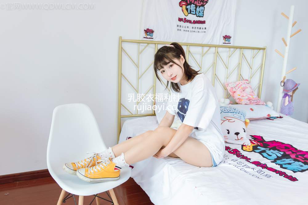 [物恋传媒] No.1008 月心 [145P1V3.83GB]