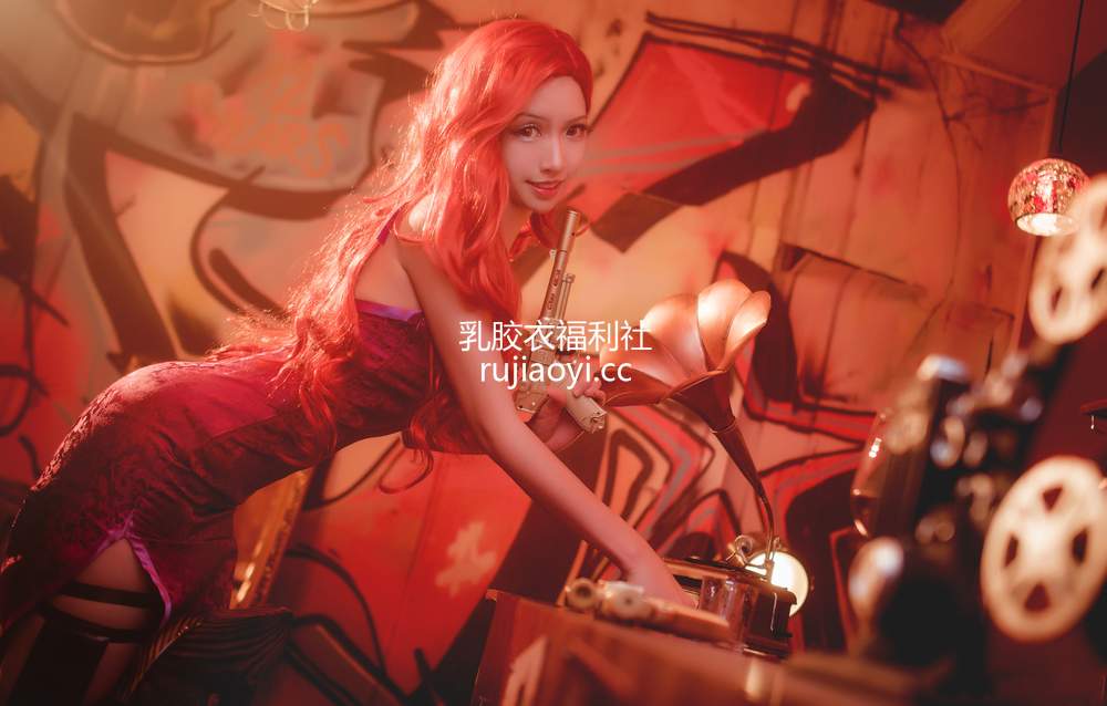 [网红杂图] 鳗鱼霏儿 – 厄运小姐 [11P155MB]
