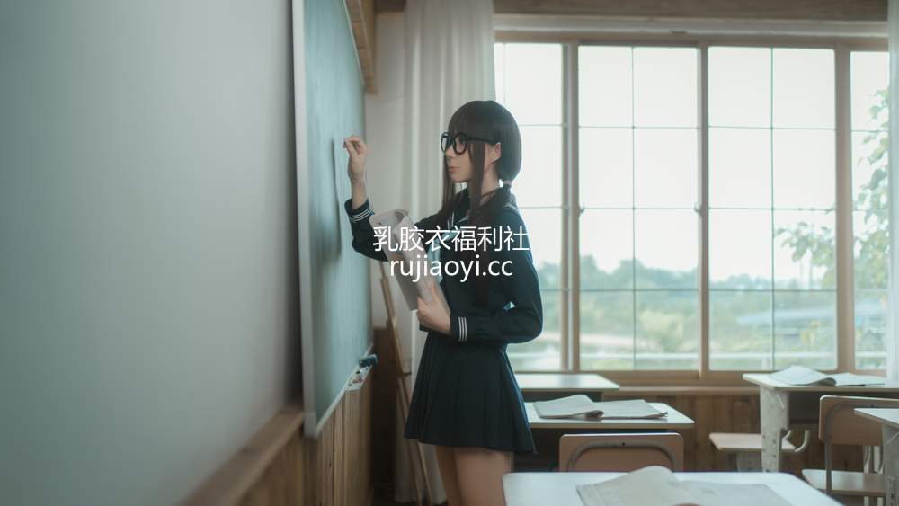 [网红杂图] 西园寺南歌 – 与班长的游戏 [137P5V1.07GB]