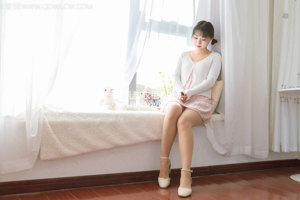 [物恋传媒] No.1001 月心 [139P1V3.40GB]